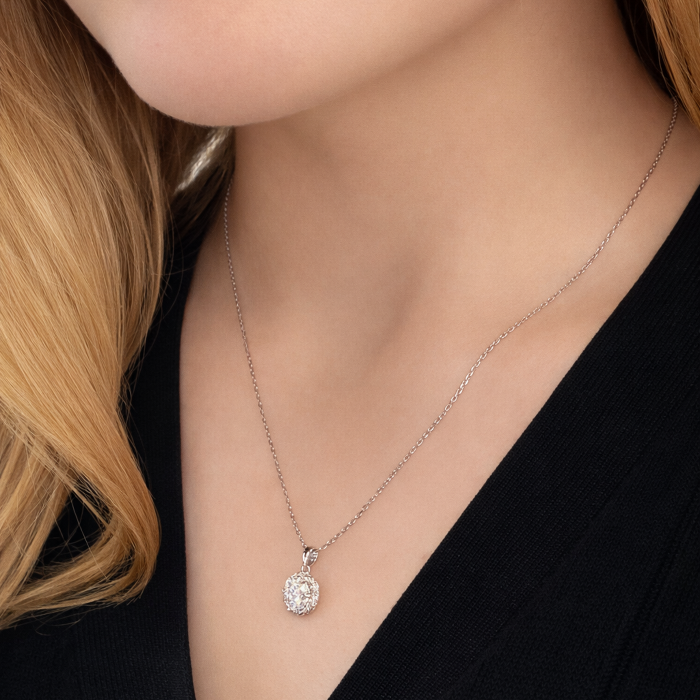 Women's White Gold S925 Moissanite Luna Necklace - 1ct