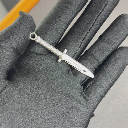 Knife Pendant White Gold