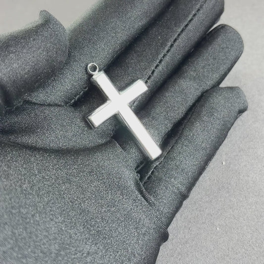 Clean Cross Pendant White Gold