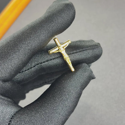 Crucifix Pendant Gold